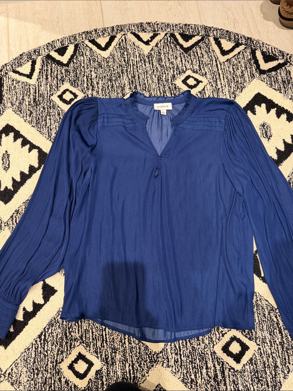 Evereve Women's Cobalt Blue Long-Sleeve Pleated Blouse